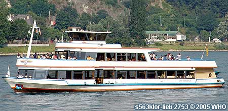 Rheinschifffahrt Mittelrhein-Lichter zum Feuerwerk Assmannshausen in Rot