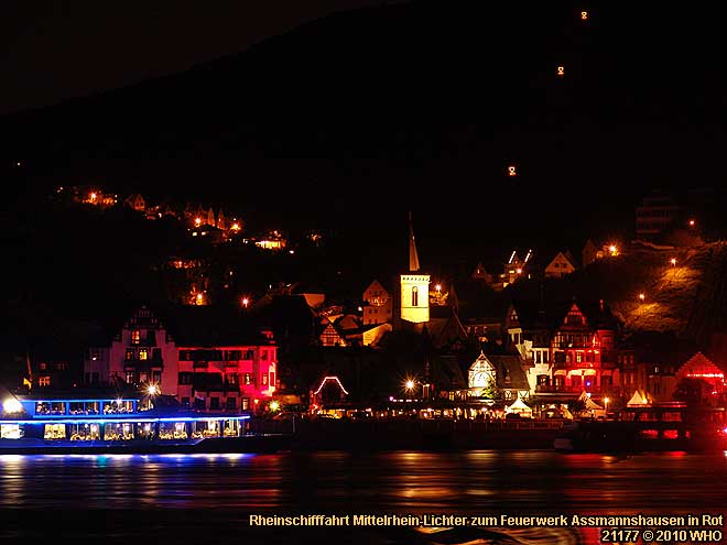 Rheinschifffahrt Mittelrhein-Lichter zum Feuerwerk Assmannshausen in Rot